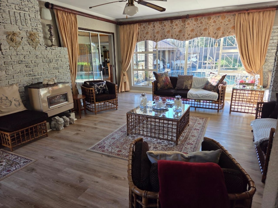 5 Bedroom Property for Sale in Frankfort Free State